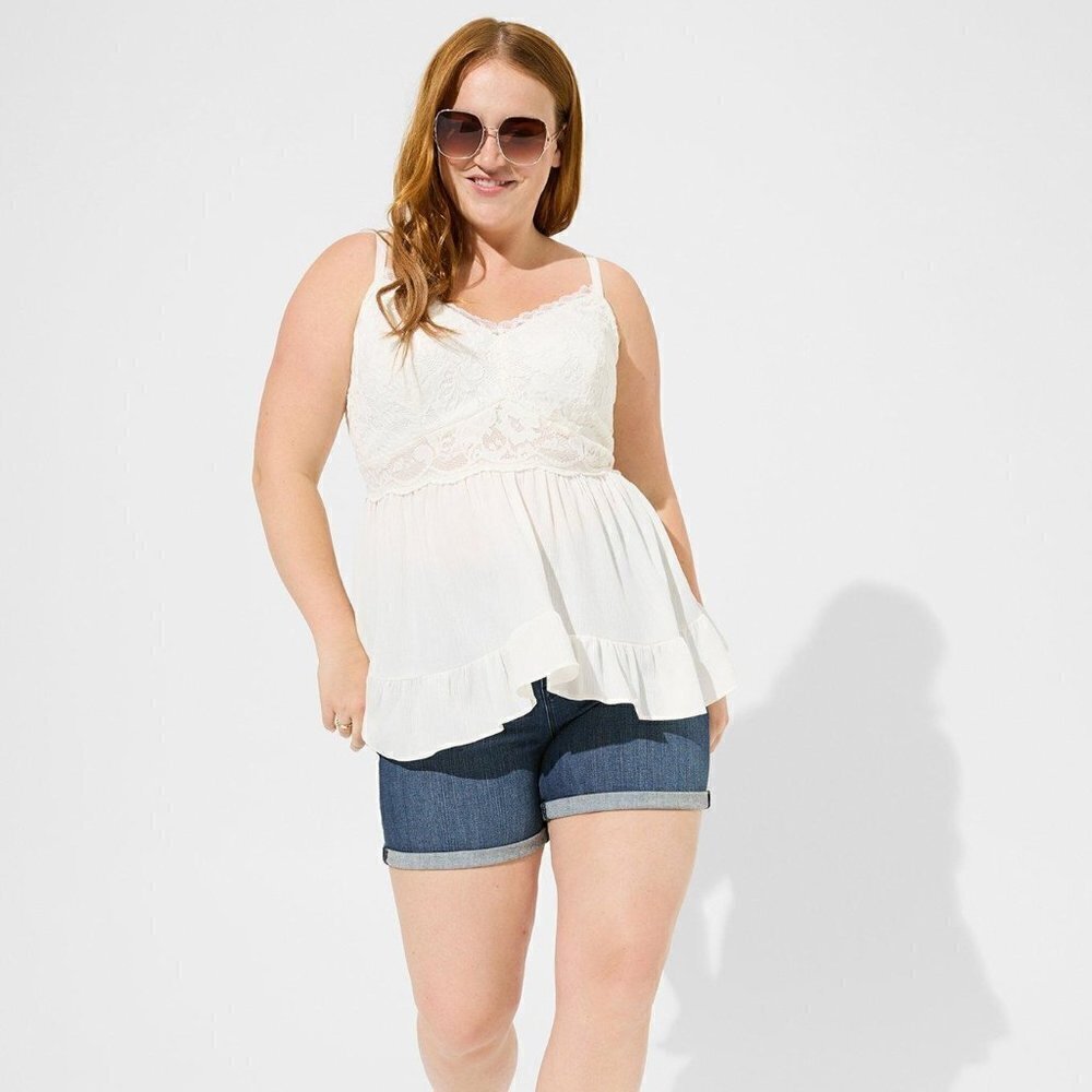 Torrid - Babydoll Crinkle Washable Crinkle Gauze And Lace Tank in Pristine White